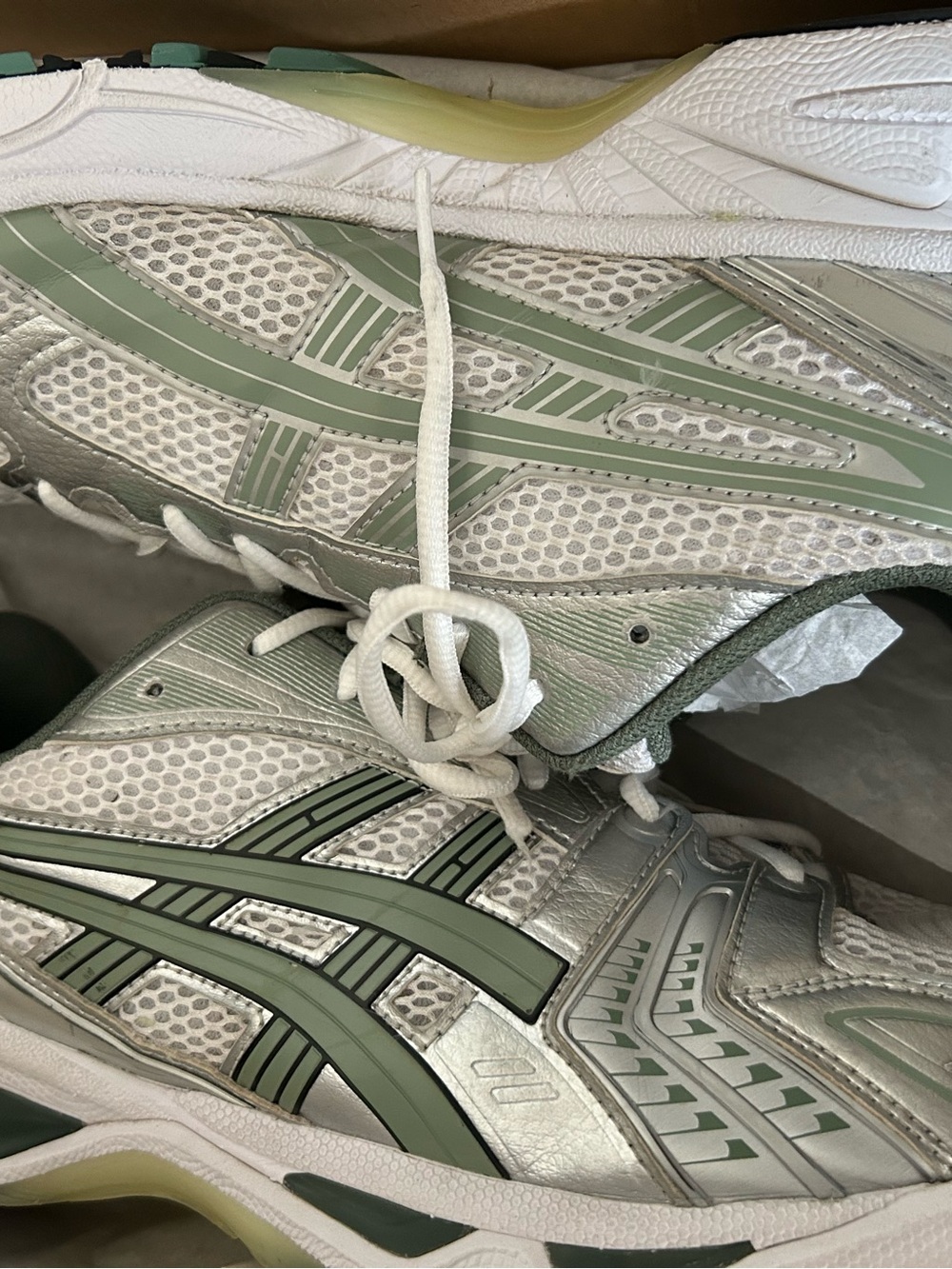 USED Gel-Kayano 14 
Size 13

In great condition!